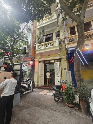 cho thuê nhà phân lô 65m*5 tầng, ngõ 10 lưu quang vũ, trung yên 14, cầu giấy, giá 26 triệu