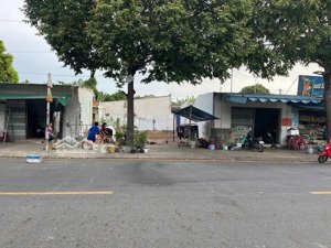 chính chủ gửi bán lô đất mặt tiền lý thái tổ khu 30/4 giá rẻ! 