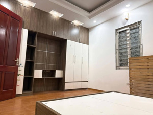 bán chcc 60m2 2 ngủ 1wc 1 khách 1 bếp full nội thất cầu giấy giá 5 tỷ