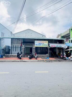 Cho thuê nhà mặt tiền nguyễn thị minh khai gần trung tâm ninh kiều giá 35 triệu