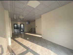 btlk mới hoàn thiện, nhà sạch mới, phù hợp nhiều mục đích kinh doanh!!!