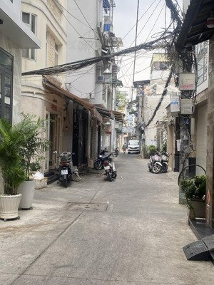 cách mạng tháng tám - diện tích lớn - 5 tầng - 92 m2 - nở hậu tài lộc - 14 tỷ ,