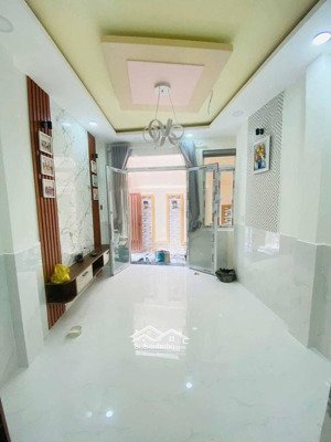 nhà mới diện tích khủng| 2 tầng| có sân đậu xe, cửa hậu sau nhà| lưu hữu phước quận 8