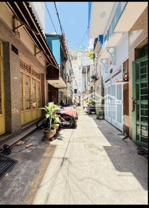 bán nhà ngay vòng xoay lý thái tổ, f1.q3, 4 tầng, 3pn, 3wc, nhà mới vào ở ngay, giá 6,2 tỷ tl