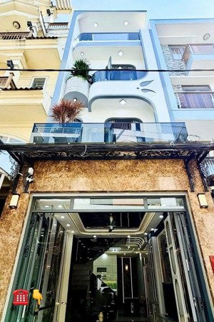 ngay trung tâm quận 1 đường ôtô nguyễn văn thủ, 4tỷ450/77m2,đang cho thuê 28tr, gần đinh tiên hoàng