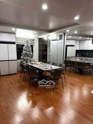 16,5 tỷ - nguyễn ngọc nại- 6 tầng thang máy - mt 4,8m- ô tô vào nhà, gần phố.