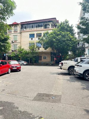 siêu phẩm! bán nhà gần kđt nghĩa đô,cầu giấy - 126m -8m mặt tiền-3 mặt đường -ô tô tránh-kinh doanh