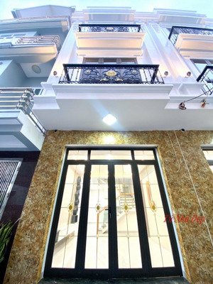 bán nhà xây mới ngõ nông taxi tải đổ cửa ngay gần aeon mall