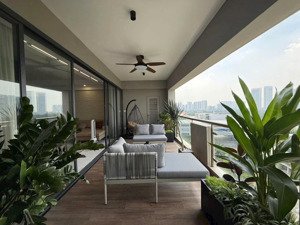 gấp. chủ gửi bán gấp căn hộ mỹ phát, lầu cao, view sông, 133m2 giá 15,2 tỷ