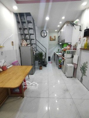 bán nhà riêng tại cách mạng tháng tám, tân bình, 3,1 tỷ, 16m2, 2pn, 2wc