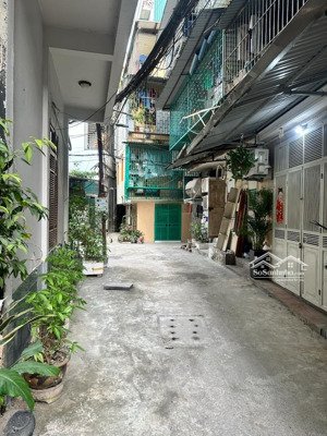 bán nhà pháo đài láng, ô tô đỗ cửa, gần phố, dân trí tốt, hàng xóm thân thiện, 35m2x5 tầng, 12.5 tỷ