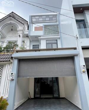 Nhà 1 trệt 2 lầu có sân đậu ô tô - Hẻm 387 Trần Nam Phú - Gần đại học Y Dược