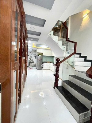 phú trung,tân phú.chính chủ bán nhà 4 tầng,hẻm xe tải, dt: 90m2, chỉ 10ty hơn