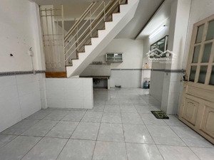 bán nhà 2 tầng btct. ngang 6m hiếm có. huỳnh tấn phát, quận 7. 2pn 2 wc - chỉ 3,8 tỷ