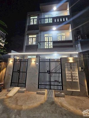 nhà mới vào ở ngay ( 65m2 ) 3 tầng, ngang đẹp 6m6 p.bình trị đông - giá : 6 tỷ 3