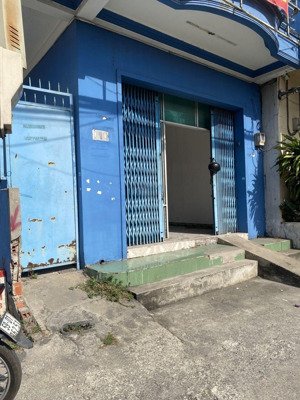 cho thuê nr 2pn, 1wc, 140m2 tại quốc lộ 22, hóc môn, tp.hcm chỉ với 8 triệu vnd