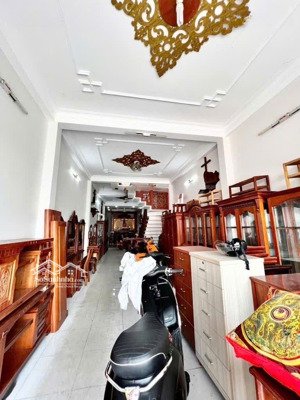 nhà mt kd đỉnh (95m2) 3pn - tân kỳ tân quý đường 30m 2 tầng chỉ 17 tỷ - rhr chính chủ