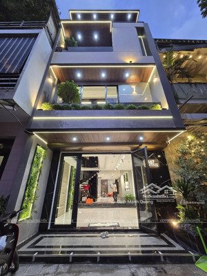 võ chí công - 55m2 - 5 tầng lô góc - ô tô tránh - 13,5 tỷ