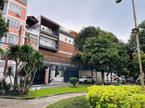 bán biệt thự 4 tầng, dt: 36x21m vuông vắn. khu đệ nhất khách sạn giá 135 tỷ