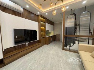 nhà ngọc thụy 31.6m 5 tầng ô tô đỗ cửa, 9.85t, mặt tiền 4.5m