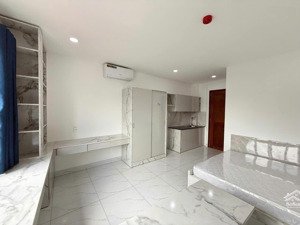 nhà đẹp ở ngay 4 tầng gần học viện cán bộ, rạch xuyên tâm bình thạnh