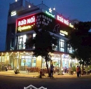 chính chủ cần bán gấp lô góc view sông lớn 3 mặt thoáng (đảo nổi, khuê trung) chỉ cần 25 tỷ 900.