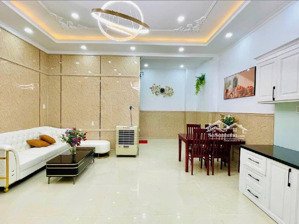 nhà quận 3 gần cách mạng tháng 8- 50m2- ngang 5.5*12m- 4 pn- chỉ 5.9 đồng tl