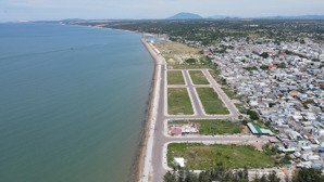 bán đất 90m2 thổ cư. ngay mặt tiền biển phường tiến thành. giá cực tốt.