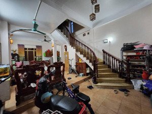 cực hiếm đặng tiến đông 50m*5t*mt5m giá 11,8tỷ dân xây 2thoáng gần phố full nội thất cao cấp, ở vip