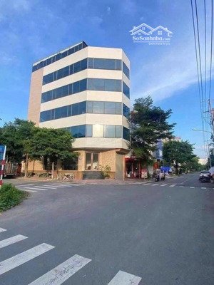 cực phẩm..19tỷ499 cho toà nhà 6 tầng(có hầm để xe) cạnh big c go dĩ an