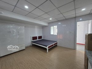 căn hộ 2pn 2wc mới tinh, có thang máy, full nt cửa sổ trời ngay chợ cây quéo, gần ngã tư phú nhuận