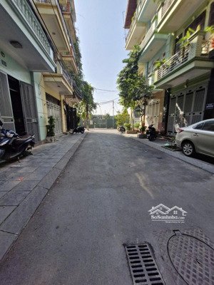 bán nhà phân lô vỉa hè kim giang 2 ô tô tránh sát kđt đại kim dt rộng