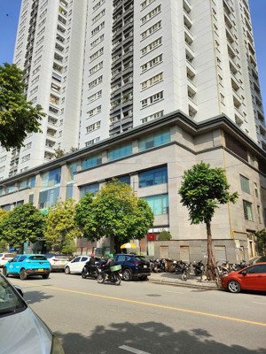chính chủ bán căn hộ 3pn chung cư geen park tower, tòa b, tầng cao, hướng mát, gía tốt