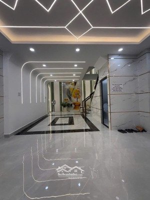 bán nhà cạnh lê văn quới 5 x 12 m, 5 tầng tặng full nội thất nhỉnh 7 tỷ