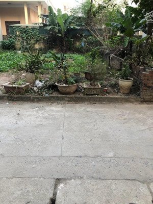 bán đất trung tâm huyện hoài đức - vân canh diện tích 85 m - mặt tiền rộng , ô tô đỗ cửa , mặt ngõ