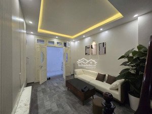 trung tâm cầu giấy 45m2 | 11,5tỷ - nhà đẹp lộng lẫy - lô góc thoáng sáng - vuông vức nở hậu