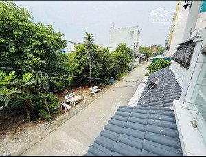 bán nhà 1 xẹc tam đa 3 tầng _ 4pn _ long trường _ quận 9 _ nhỉnh 5 tỷ.