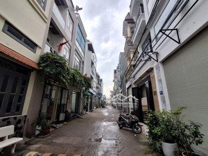 bán nhà riêng , 3 tầng ,4pn, 3wc tại phường long trường, quận 9, hồ chí minh