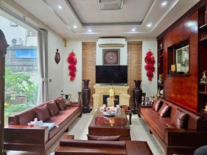 bán gấp biệt thự vip nhất kđt văn khê 450m2, lô góc, mặt tiền 60m. vừa ở vừa kinh doanh rất tốt.