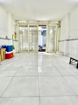 nhà đẹp như mới hẻm 4m q.tân phú
