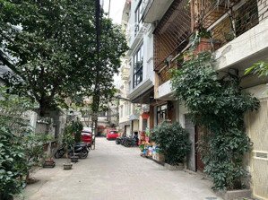 bán nhà đặng tiến đông , đống đa.dt 45m2 4t mặt tiền 7m giá 17.5 tỷ.lh :0383426696