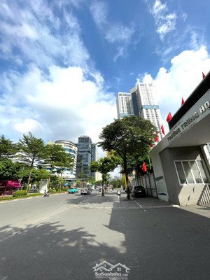 chính chủ bán đất trung tâm cầu giấy, 68m2, mặt tiền 6,45m, ngõ thông, 12 tỷ,