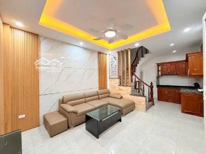 nhà tân triều tuyệt đẹp oto lùi cửa không gian thoáng sáng hiếm có - 30m nhỉnh 7