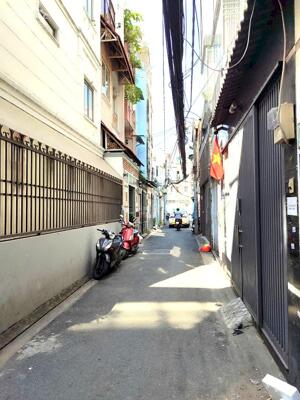 CHDV CAO CẤP 6PN KHÉP KÍN, DÒNG TIỀN 500TR, Phan Đăng Lưu, Phú Nhuận, giá 8.x ty