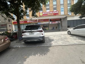 bán nhà 3 tầng dt 201m2 mt 8.7m ngõ thông ô tô vào nhà - ngay phố hàm nghi - nam từ liêm. giá: 35tỷ