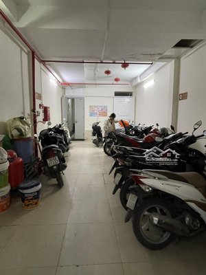 chính chủ bán toà nhà chung cư mini tại ngõ 172 vũ hữu. dt 76,8m2, mt 4m, giá 17,5 tỷ