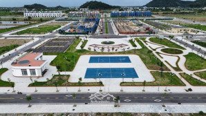 tìm đâu được căn nhà 4 tầng, mặt đường kinh doanh 30m, cách trục đường 68m chỉ 100m