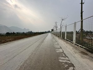 cần bán lô đất đep mặt tiền lớn vị trí tiềm năng tại nhuận trạch, lương sơn, hoà bình