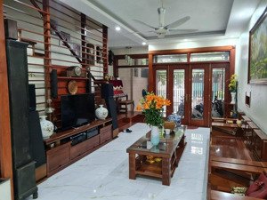 thật 100%, bán nhà phố hoàng ngân, sát mặt phố, ngõ to thoáng, 40m2, 5 tầng