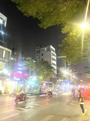 bán nhà mặt phố đường nguyễn khoái, quận hai bà trưng, dt220m2x3t, mt8m, giá chỉ 48tỷ, hơn 200tr/m2